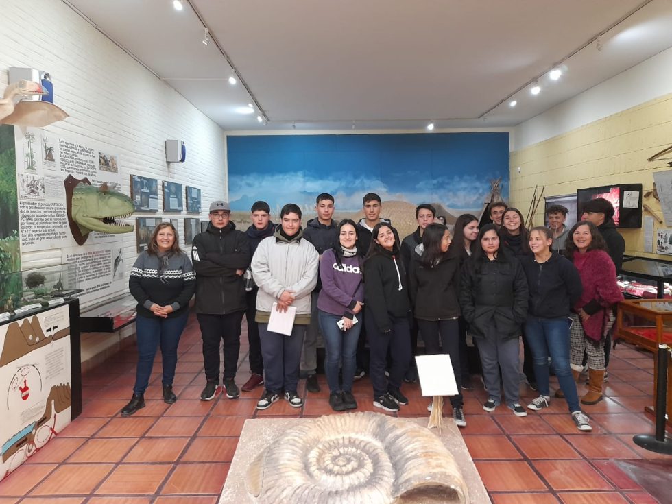 ESTUDIANTES DEL INSTITUTO AGROTÉCNICO PADRE CASTELLARO DE BERUTI