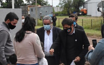 CON LA PRESENCIA DEL GOBERNADOR AXEL KICILLOF Y DEL INTENDENTE MIGUEL FERNÁNDEZ SE ENTREGARON 11 VIVIENDAS EN TREINTA DE AGOSTO