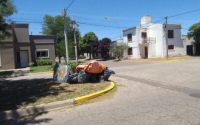 CUIDEMOS JUNTOS LA LIMPIEZA DE LA CIUDAD Y EVITEMOS DEPOSITAR BASURA EN PUNTAS DE RAMBLA: ESTÁ PROHIBIDO POR ORDENANZA Y HAY MULTAS