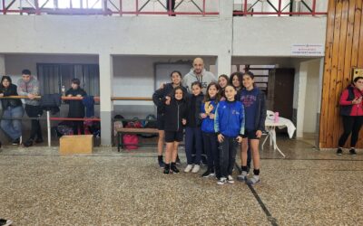 ALUMNAS DE CESTOBALL MUNICIPAL PARTICIPARON EN MACACHÍN DE UN TORNEO SUB 14: EL EQUIPO TRENQUE AZUL SE QUEDÓ CON EL TERCER PUESTO