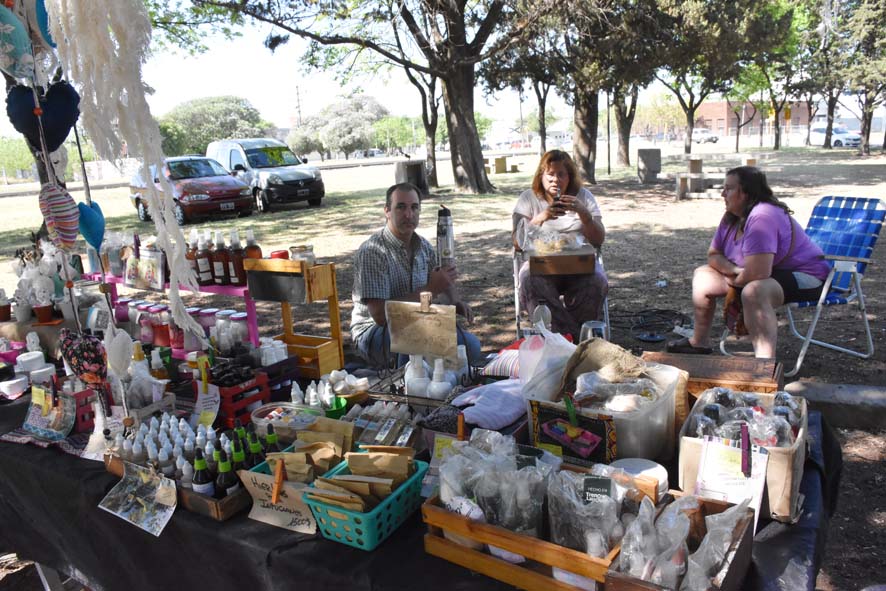 LA FERIA ECOFINES TRADICIONAL ESTARÁ MAÑANA (SÁBADO) EN LA PLAZOLETA ALMIRANTE BROWN