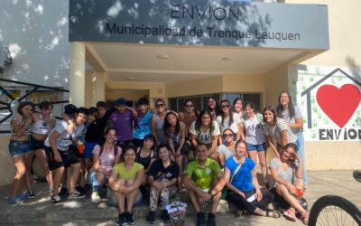 LOS JÓVENES DE ENVIÓN RECIBIERON LA VISITA DE ESTUDIANTES DE PRIMER AÑO DEL PROFESORADO DE EDUCACIÓN PRIMARIA QUE SE DICTA EN EL ISFD Nº 40