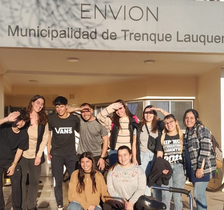 LOS JÓVENES DE ENVIÓN TRENQUE LAUQUEN RECIBIERON LA VISITA DE ESTUDIANTES DE LA CARRERA DE PSICOPEDAGOGÍA