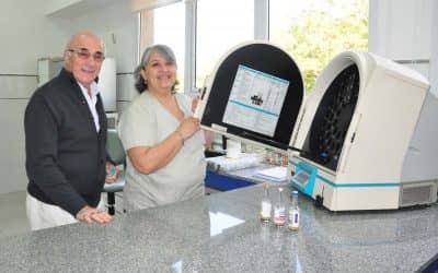 El Municipio presentó un equipo de hemocultivo automatizado