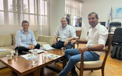 GESTIONES EN PROVINCIA: EL INTENDENTE FRANCISCO RECOULAT DIALOGÓ POR OBRAS PARA EL DISTRITO CON NÉSTOR ÁLVAREZ, FUNCIONARIO DEL MINISTERIO DE INFRAESTRUCTURA