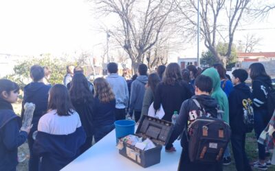 ALUMNOS/AS DE LA SECUNDARIA Nº 2 PARTICIPARON DEL TALLER DE HUERTA EN EL CIC DEL BARRIO ESPERANZA