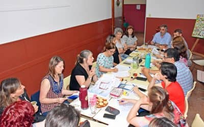 Fernández en la reunión de la Unidad de Gestión Distrital para definir las obras educativas del 2018