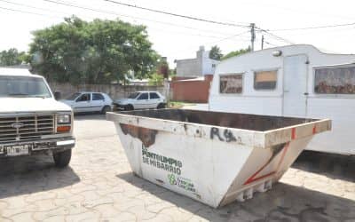 Descacharrización: se colocó un volquete en el barrio Los Robles