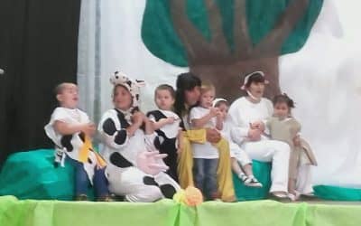 Acto de fin de año en el Jardín Maternal Municipal de Berutti