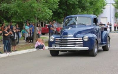 30 de Agosto: Se realizó un desfile de vehículos antiguos, tunning y de competición